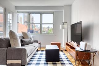 UES 1BR w Doorman nr Central Park NYC-197 - New York - 0