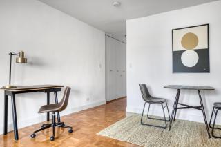 UES 1BR w Doorman nr Central Park NYC-197 - New York - 7