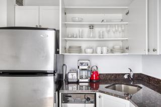 UES 1BR w Doorman nr Central Park NYC-197 - New York - 4