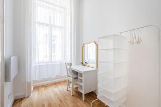 Sunset Treasure 3-BDR Apartment - Budapest - 5