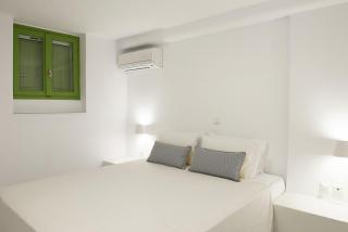 Seaside Paros Beach House Green - 7