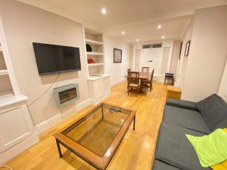 3Bed 2Bath Poplar Townhouse - Londra - 1