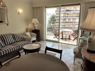 LA PRESQU'ILE T2 PALM BEACH MOURE ROUGE - Cannes - 7