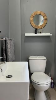 Robyns Nest Self Catering Cottage No1 - 1
