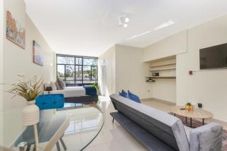 Illovo Mews 210 - Johannesburg - 0