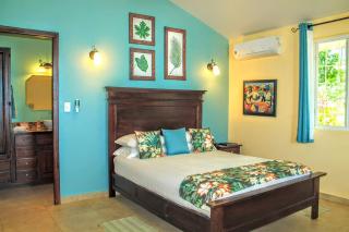 Las Casitas of Villa Paraiso / Beachfront & Pool - Big Creek - 2
