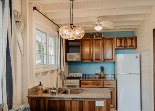 CherryTree Bungalow of Villa Paraiso / Beachfront - Big Creek - 4