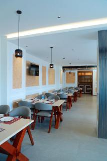 RITZ AVENUE LUXURY HOTEL - 5