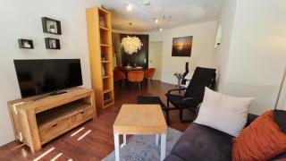 Design Ferienwohnung 2. Reihe Wörthsee mit Garten und großer Terrasse - 3