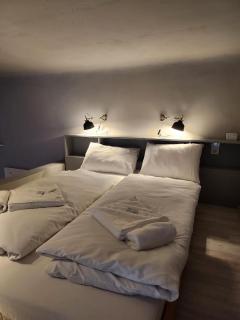 Ample Ville Apartment - Budapest - 6