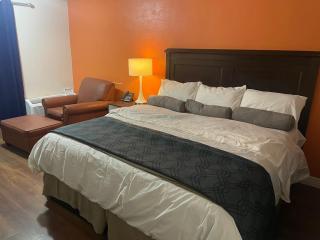 B&J HOTEL AND APARTMENTS - Pecos - 1