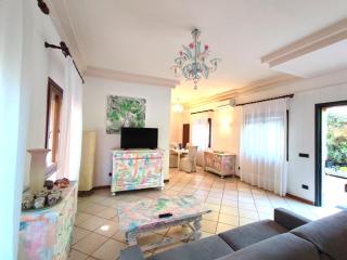 Leo's House with Garden - 5