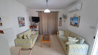 Comfortable 2BR Seaside House & Free Parking - 4