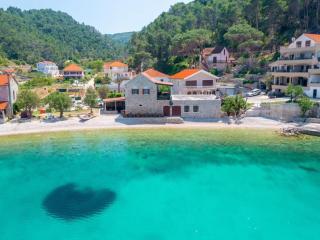 Apartments Vela Stiniva - Zastražišće - 9