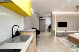 Ely's Studio - 1