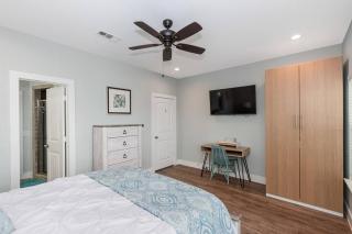 "The Ocean Aire" , 30 secs from the sand! - 4