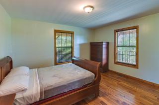 Idyllic Beattyville Cabin Rental with Stunning Views - 1