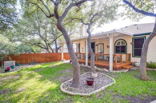 North San Antonio Vacation Rental with Yard and Deck! - 9