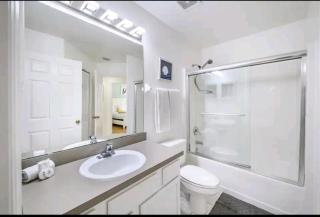 Relaxing, Private Family Home At Lake Berkley Resort, South Facing Pool, Near Disney, SeaWorld - 4