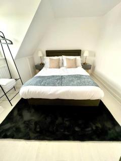 High-End 2 Bed Maisonette in Beaulieu Park - Broomfield - 3