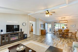 Hot Tub and Dock Lakefront Mabank Home - Mabank - 4