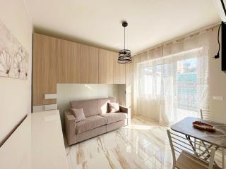 WH - Un Posto al Sole - Attico Monolocale con Parcheggio Gratuito - 5 minuti dal centro - Wifi - Sanremo - 7