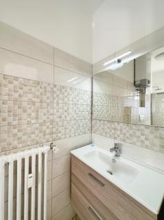 WH - Un Posto al Sole - Attico Monolocale con Parcheggio Gratuito - 5 minuti dal centro - Wifi - Sanremo - 4
