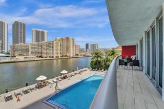 Upscale Resort 4 Bedrooms 3 Bath - Hallandale Beach - 0