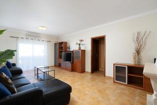 Comfy 4BDR Apartment in Portimão by LovelyStay - Portimão - 0