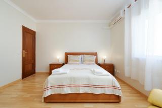 Comfy 4BDR Apartment in Portimão by LovelyStay - Portimão - 8