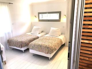 Denis & Virginie - château à pied - parking gratuit - Versailles - 1