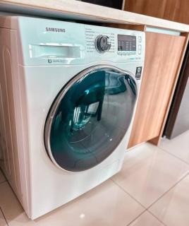 [Starry x DELUX] 8-10pax *free Netflix access - 9