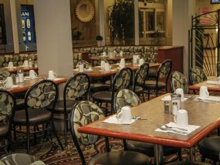 Continental Inn & Suites - 5