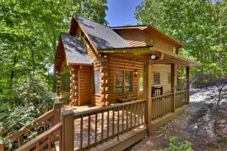 Cedar Ridge Retreat w Fire Pit Hot Tub Mtn View - Blue Ridge - 7