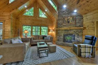 Cedar Ridge Retreat w Fire Pit Hot Tub Mtn View - Blue Ridge - 6