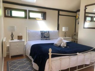 Sycamores Barn - Detached, Private, Secluded Country Retreat - Brighstone - 7