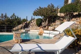 Villa Luxury Vista Mare e Piscina tra le Rocce - Cala Bitta - 2