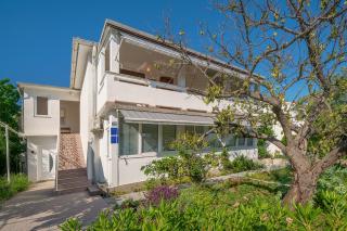 Apartments Meri - Baška (Bescanuova) - 0