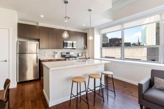 Kislak 507 Stunning 2BR with Den Corner Apt Retreat Above the City - Newark - 9