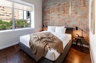 Kislak 507 Stunning 2BR with Den Corner Apt Retreat Above the City - Newark - 7