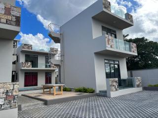 John House studio No 5 - 7