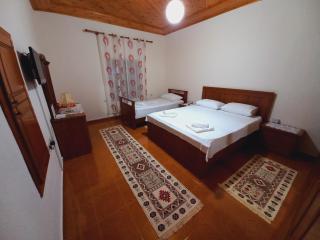 Sokolli Guest House - Gjirokastër - 2