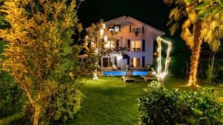 Muhafazakar,havuzlu,müstakil bahçeli Villa 12-16 Kişilik - Sakarya - 0
