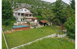 Ala da-apartman sa bazenom - Zadvarje - 8