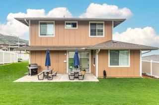 Oahu Perfect Vacation - Million Dollar View, Pool, Near Beach, Sleeps 14 - 1