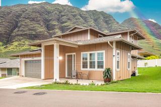 PARADISE MAHALO! Oahu Ocean View Family Retreat Sleeps 14 Million Dollar View! - Waianae - 0