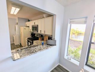 Lakefront Retreat in Winterset - Winter Haven - 1