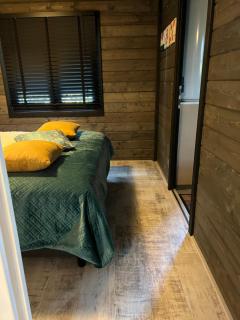 Vrijstaand Houten huis in het bos - 2