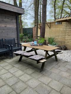 Vrijstaand Houten huis in het bos - 7