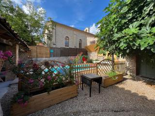 Magnanerie avec piscine en Coeur de village - Canaules-et-Argentières - 3